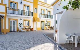 Apartamentos Pátio Victória by Umbral
